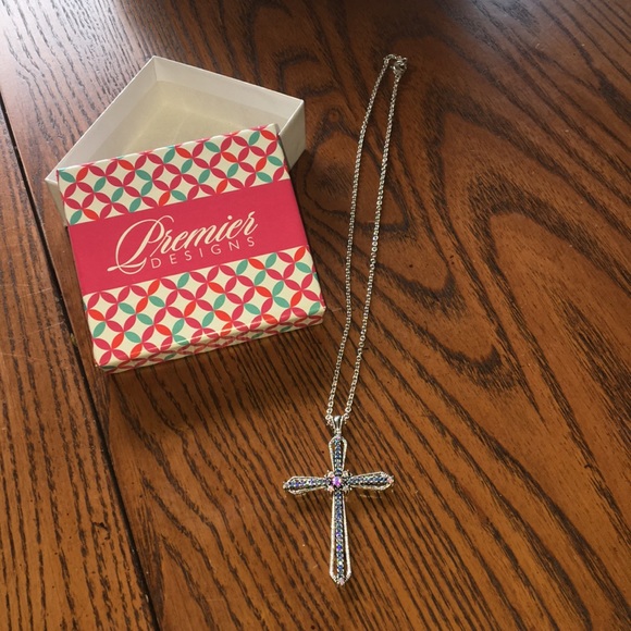Premier Designs Jewelry - NWOT Premier Designs Cross necklace